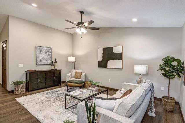 5612 Moss Trail, Eau Claire, WI 54703