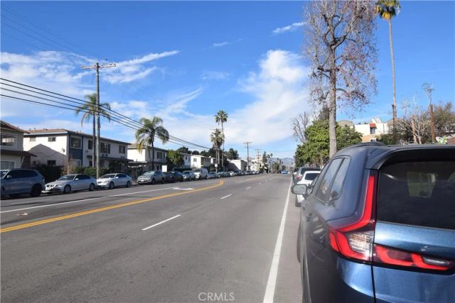 6708 Whitsett Avenue, North Hollywood, CA 91606