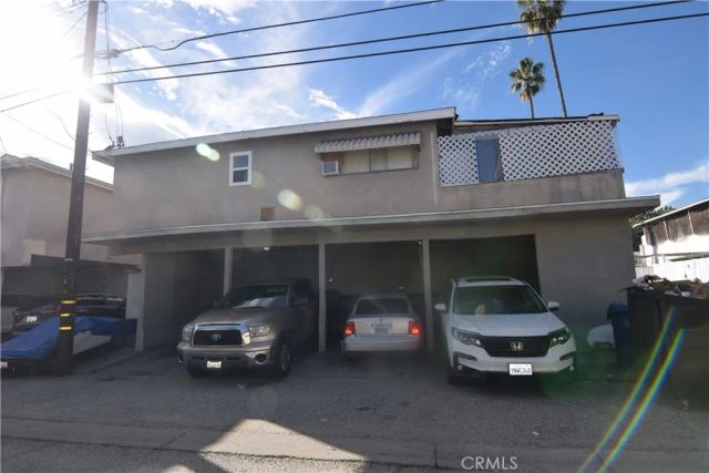6708 Whitsett Avenue, North Hollywood, CA 91606