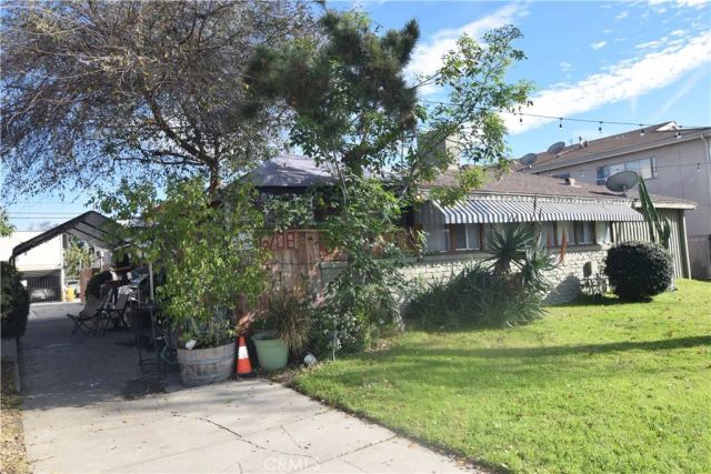 6708 Whitsett Avenue, North Hollywood, CA 91606