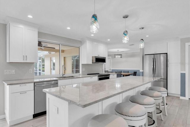 4200 46TH AVENUE S, St Petersburg, FL 33711