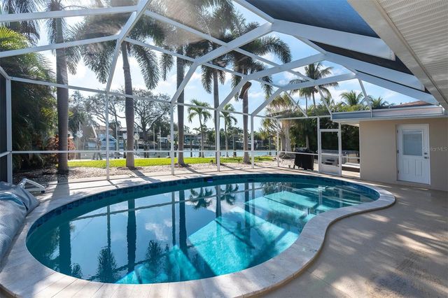4200 46TH AVENUE S, St Petersburg, FL 33711