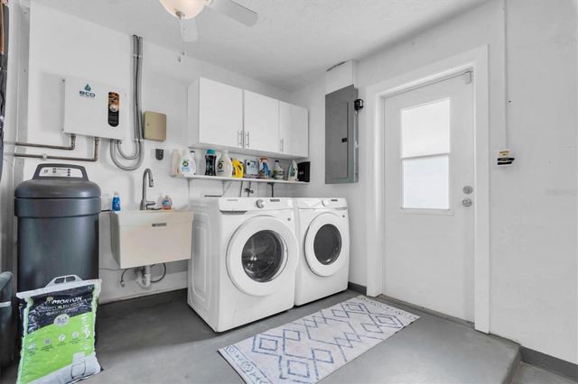 4200 46TH AVENUE S, St Petersburg, FL 33711