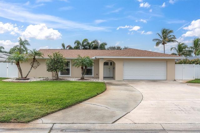 4200 46TH AVENUE S, St Petersburg, FL 33711