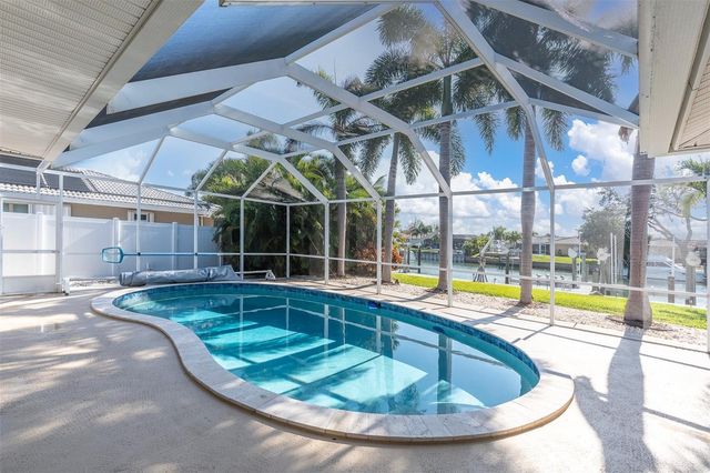 4200 46TH AVENUE S, St Petersburg, FL 33711