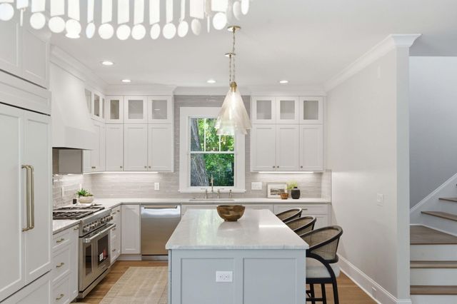 103 Oakview Lane, Isle Of Palms, SC 29451