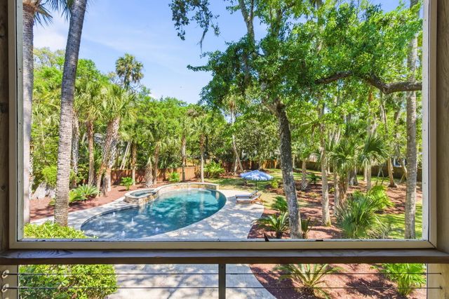 103 Oakview Lane, Isle Of Palms, SC 29451