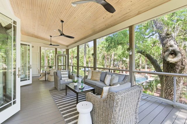 103 Oakview Lane, Isle Of Palms, SC 29451