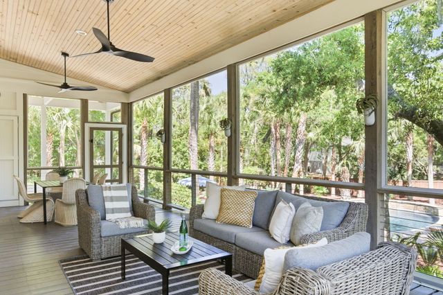103 Oakview Lane, Isle Of Palms, SC 29451