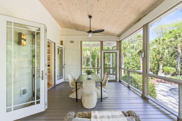 103 Oakview Lane, Isle Of Palms, SC 29451