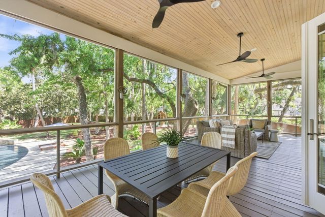 103 Oakview Lane, Isle Of Palms, SC 29451