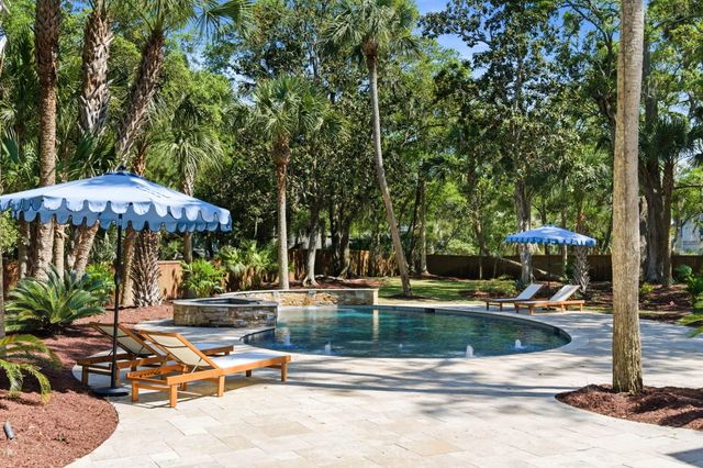 103 Oakview Lane, Isle Of Palms, SC 29451