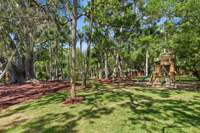 103 Oakview Lane, Isle Of Palms, SC 29451