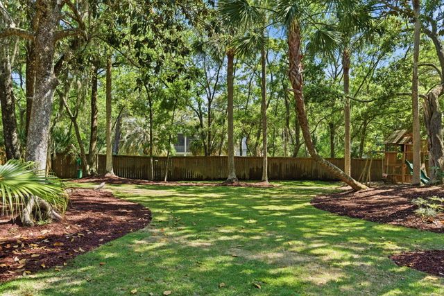 103 Oakview Lane, Isle Of Palms, SC 29451