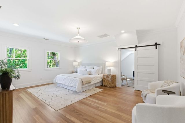 103 Oakview Lane, Isle Of Palms, SC 29451