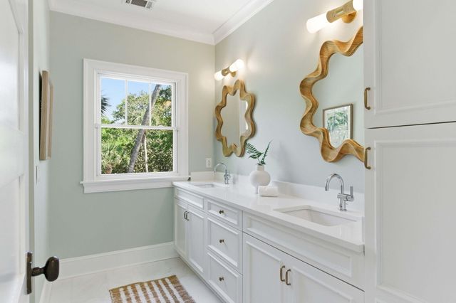 103 Oakview Lane, Isle Of Palms, SC 29451