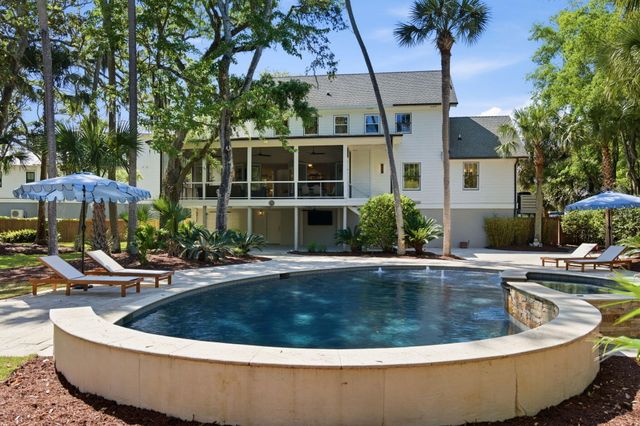 103 Oakview Lane, Isle Of Palms, SC 29451