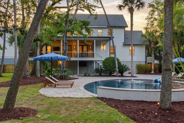 103 Oakview Lane, Isle Of Palms, SC 29451