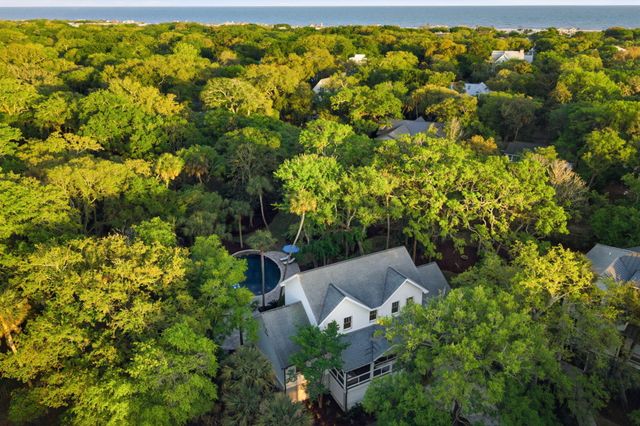 103 Oakview Lane, Isle Of Palms, SC 29451