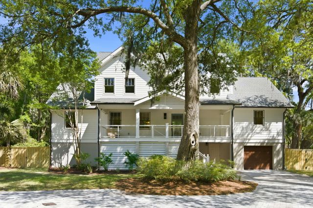 103 Oakview Lane, Isle Of Palms, SC 29451