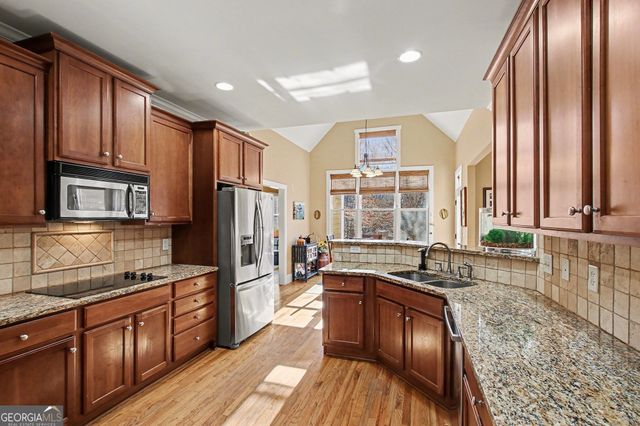 457 Bear Creek Lane, Bogart, GA 30622