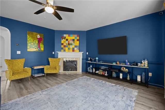 813 Queensbury LN, Williamsburg, VA 23185