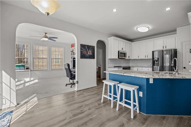 813 Queensbury LN, Williamsburg, VA 23185