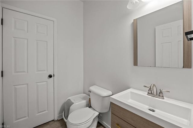 813 Queensbury LN, Williamsburg, VA 23185