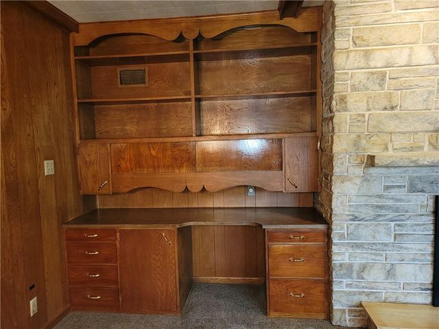 2000 S Vermont Avenue, Independence, MO 64052