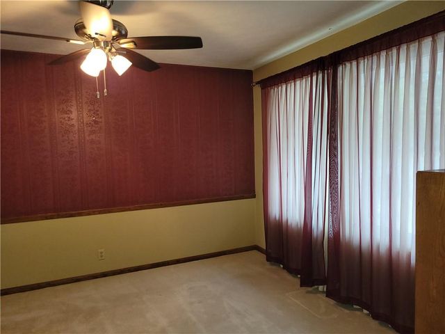 2000 S Vermont Avenue, Independence, MO 64052