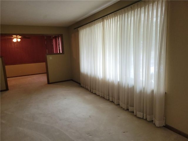 2000 S Vermont Avenue, Independence, MO 64052