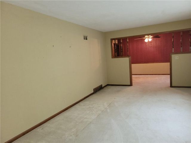 2000 S Vermont Avenue, Independence, MO 64052