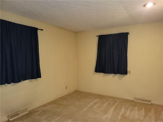 2000 S Vermont Avenue, Independence, MO 64052