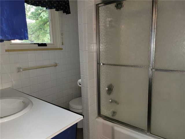 2000 S Vermont Avenue, Independence, MO 64052