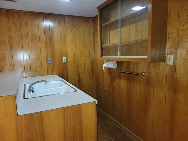 2000 S Vermont Avenue, Independence, MO 64052