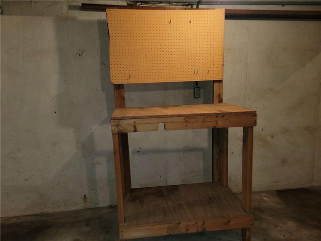 2000 S Vermont Avenue, Independence, MO 64052