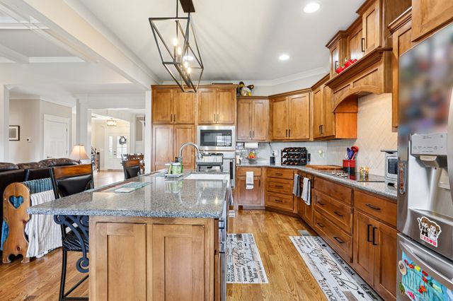 2808 Earline Way, Murfreesboro, TN 37128