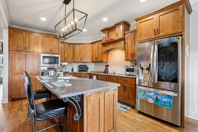 2808 Earline Way, Murfreesboro, TN 37128