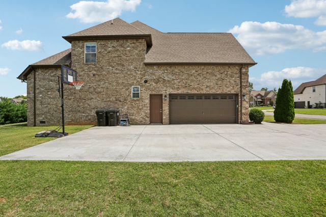 2808 Earline Way, Murfreesboro, TN 37128