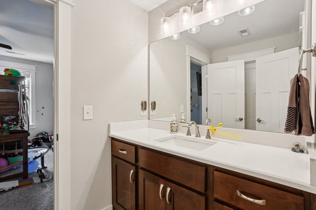 2808 Earline Way, Murfreesboro, TN 37128