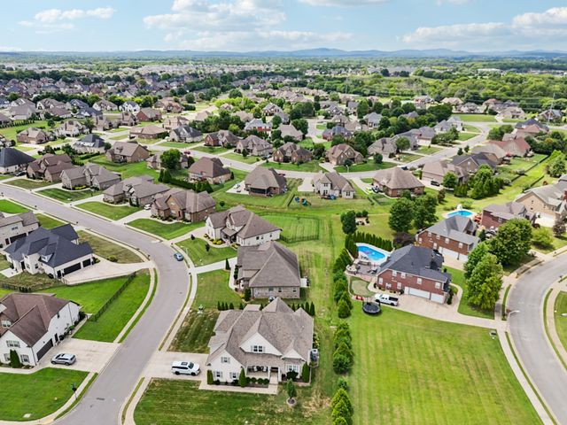 2808 Earline Way, Murfreesboro, TN 37128