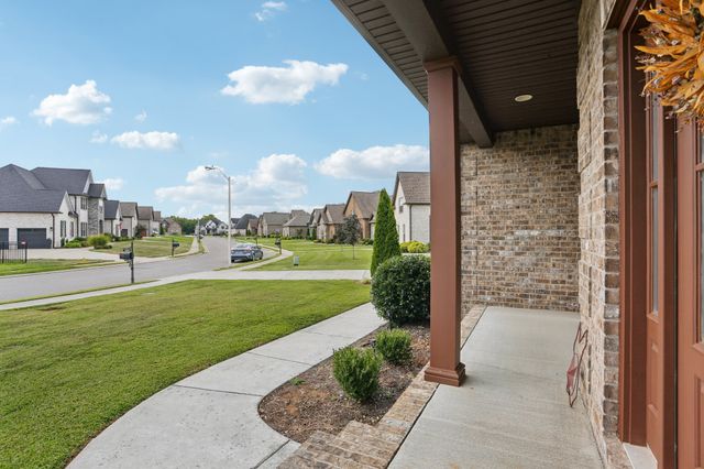 2808 Earline Way, Murfreesboro, TN 37128