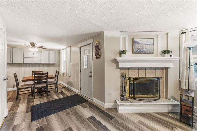 2400 51st Street, Kansas City, KS 66104