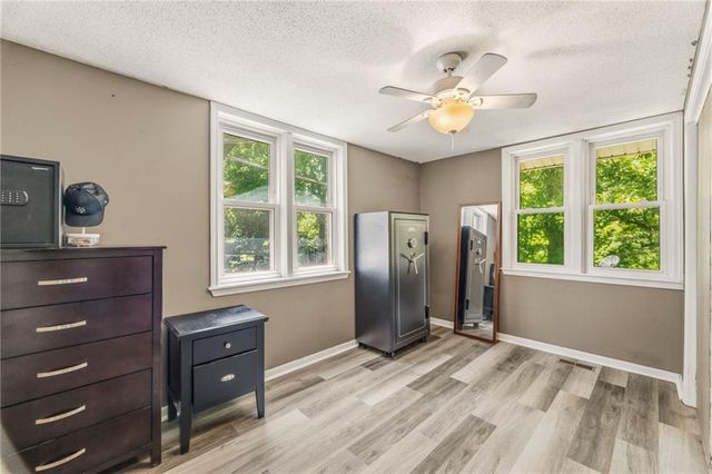 2400 51st Street, Kansas City, KS 66104