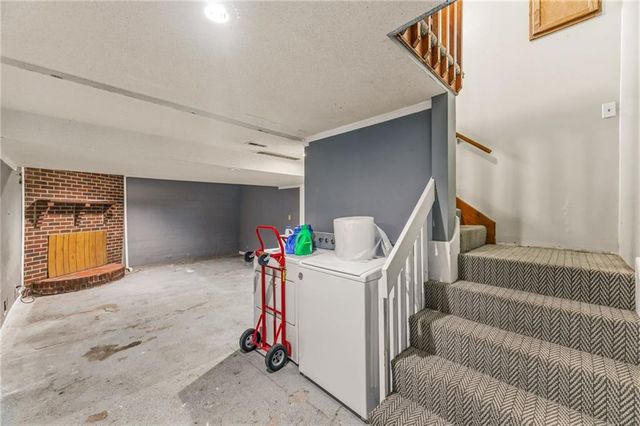 2400 51st Street, Kansas City, KS 66104