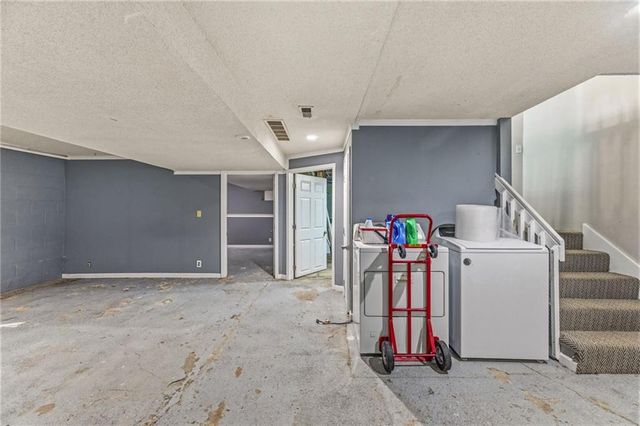 2400 51st Street, Kansas City, KS 66104