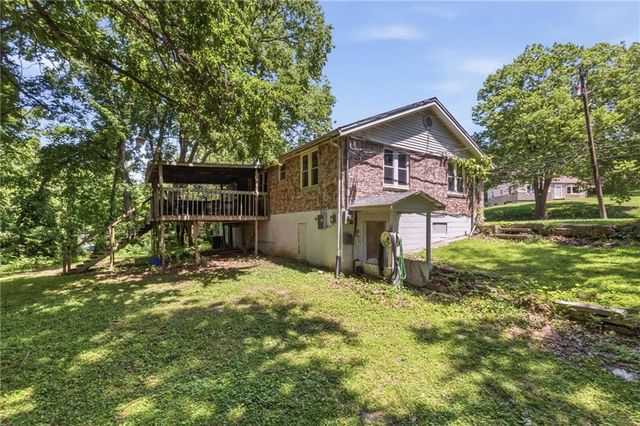 2400 51st Street, Kansas City, KS 66104