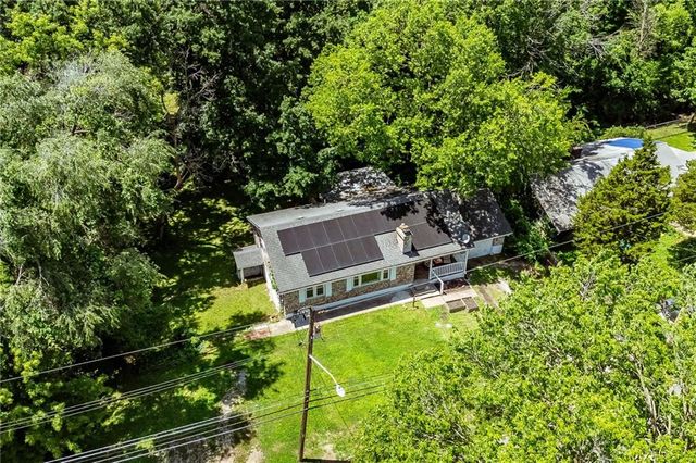 2400 51st Street, Kansas City, KS 66104