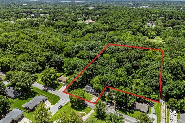 2400 51st Street, Kansas City, KS 66104