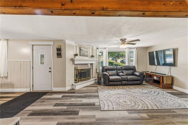 2400 51st Street, Kansas City, KS 66104